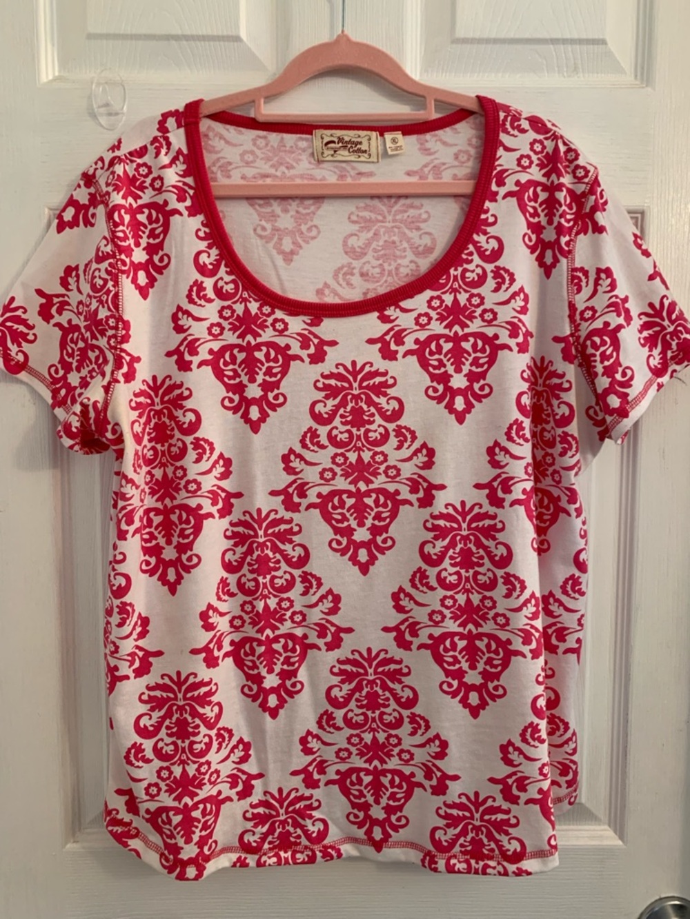Vintage Cotton Women's Scoop Neck Short Sleeve Tee with Pink Damask Size XL $10